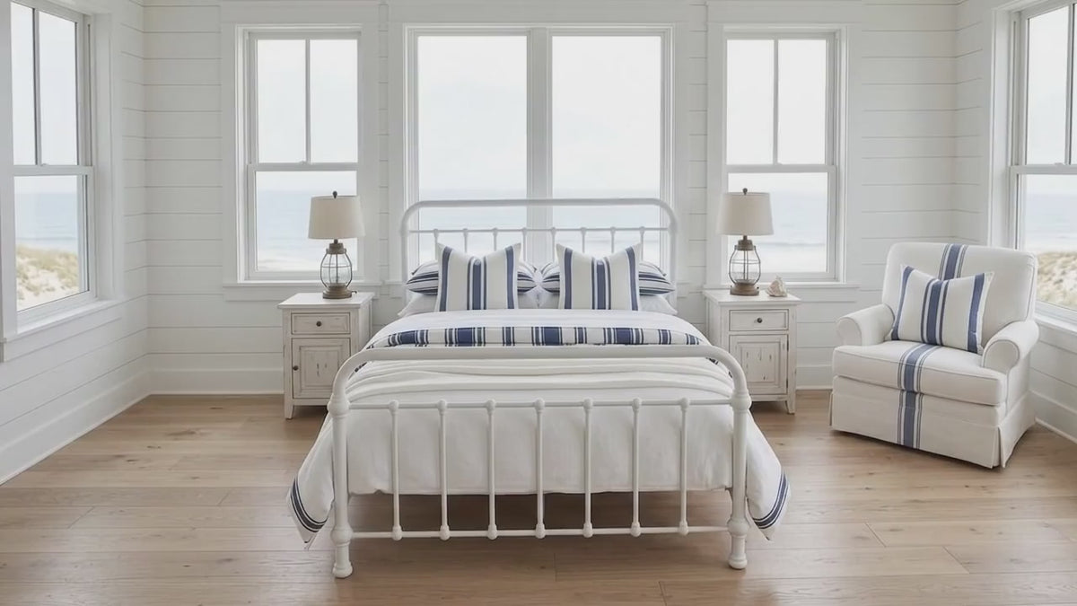 Heiressy's Original 20th c Americana Iron Beds
